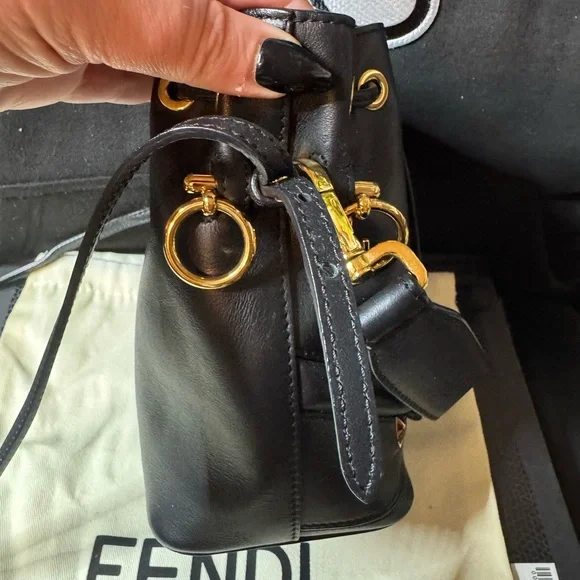 🔥RARE🔥 Fendi Monster Small Bucket Bag - Picture 6 of 9